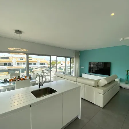 Panoramic View 2 With Pool By Homing *